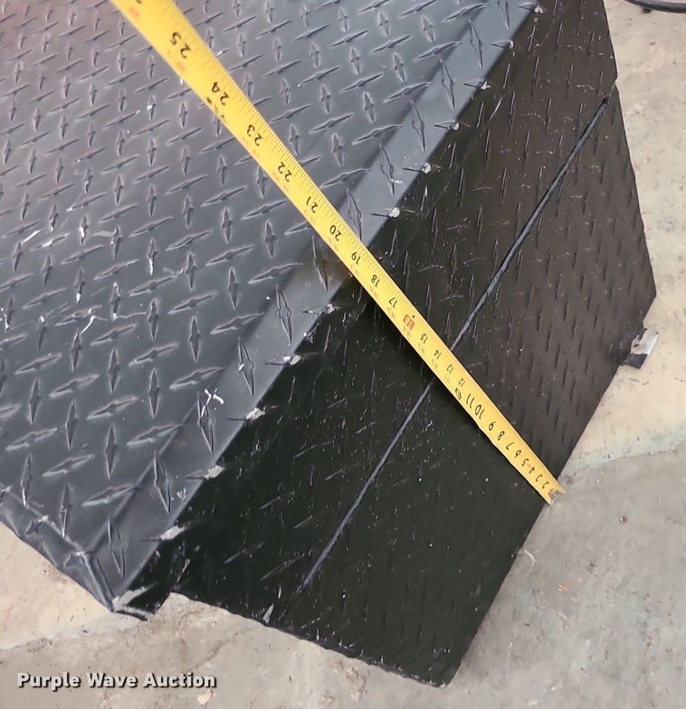 image for item LE9274 RDS  auxiliary fuel tank/toolbox