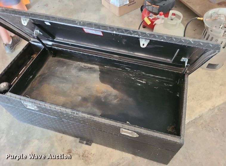 image for item LE9274 RDS  auxiliary fuel tank/toolbox
