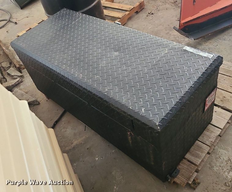 image for item LE9275 RDS  auxiliary fuel tank/toolbox