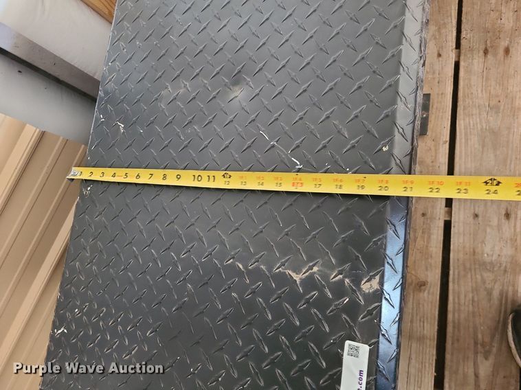 image for item LE9275 RDS  auxiliary fuel tank/toolbox