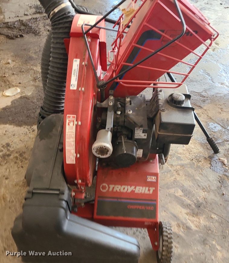 image for item LE9280 Troy-Bilt  chipper/vacuum