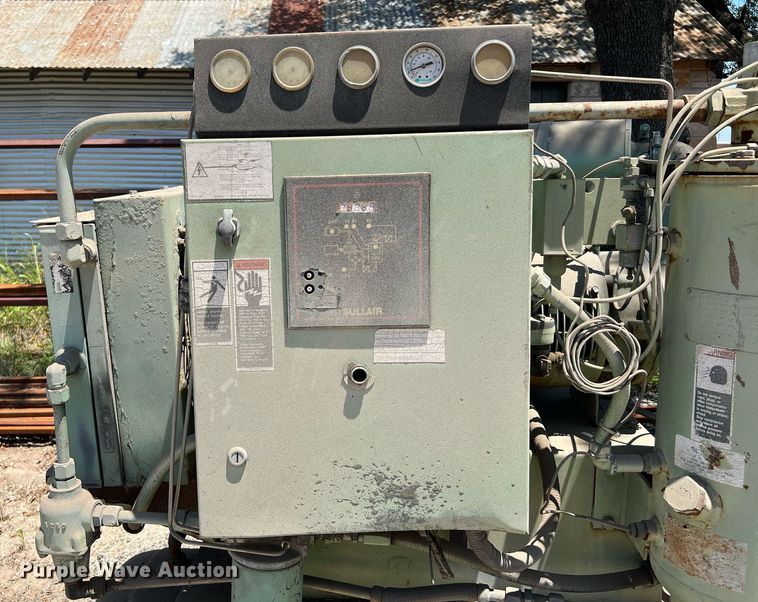 image for item LF9283 Sullair  air compressor