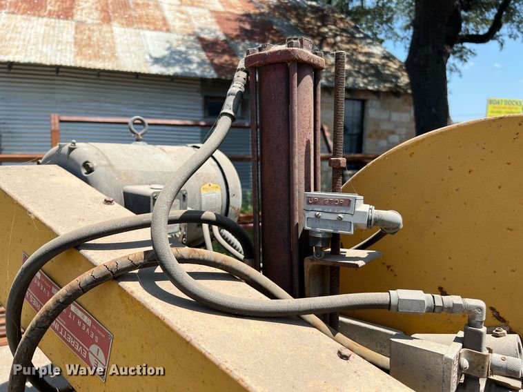 image for item LF9284 Everett Industries 20DM22  cut off saw