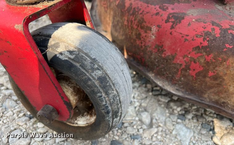 image for item LF9302 Toro ProLine 30159  lawn mower