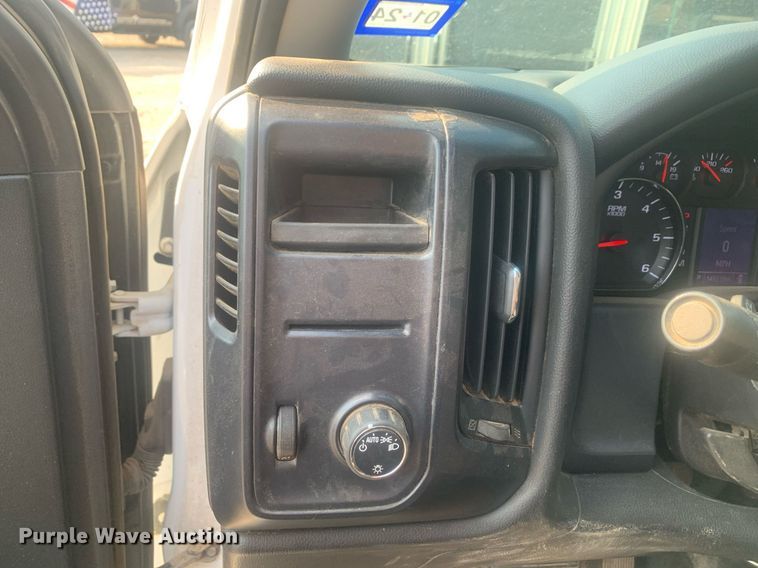 image for item LH9682 2015 Chevrolet Silverado 1500  pickup truck