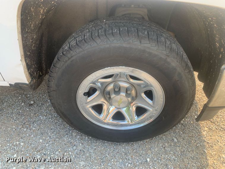 image for item LH9682 2015 Chevrolet Silverado 1500  pickup truck