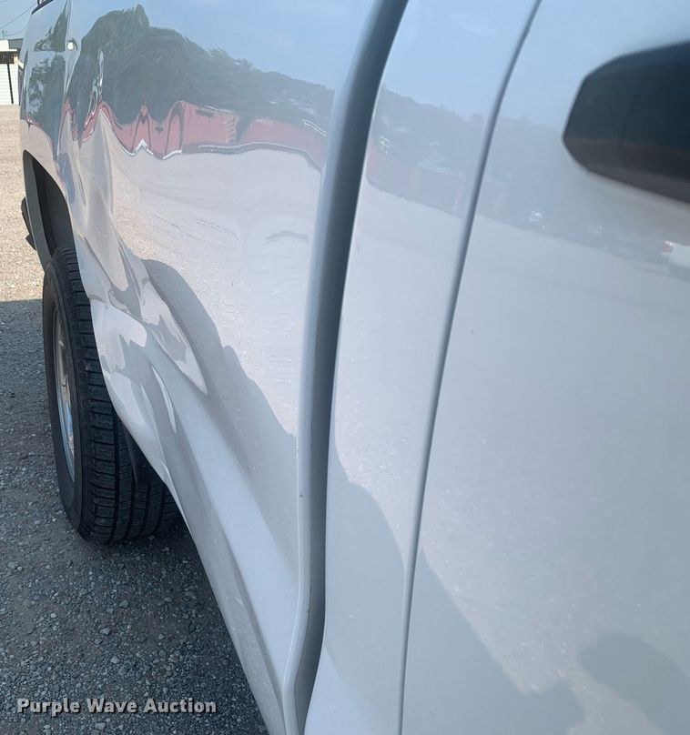 image for item LH9686 2015 Chevrolet Silverado 1500  pickup truck