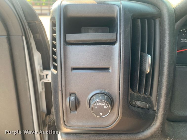 image for item LH9686 2015 Chevrolet Silverado 1500  pickup truck