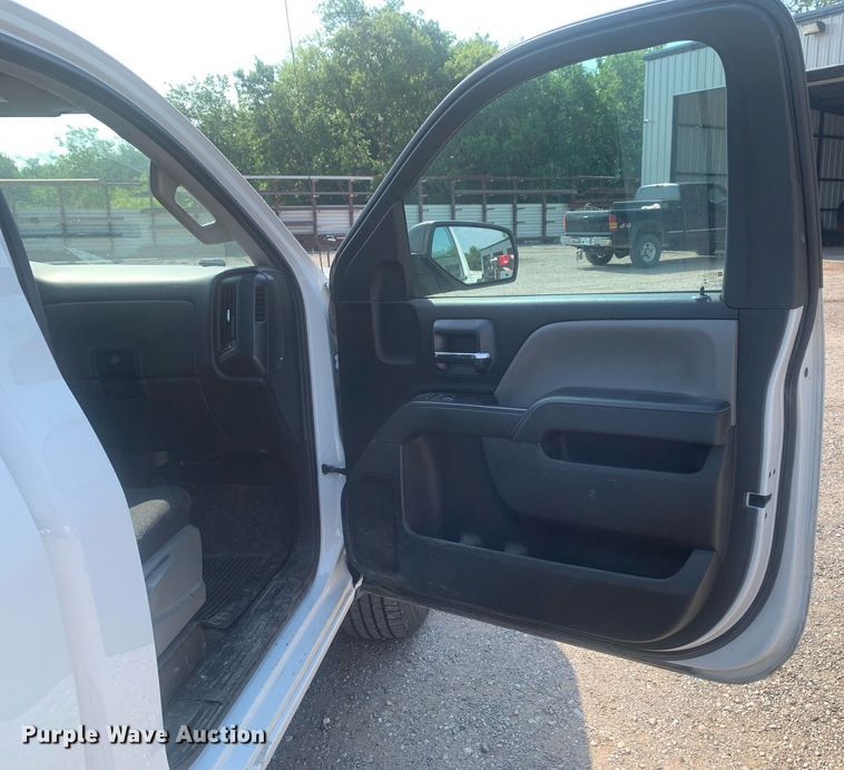 image for item LH9686 2015 Chevrolet Silverado 1500  pickup truck