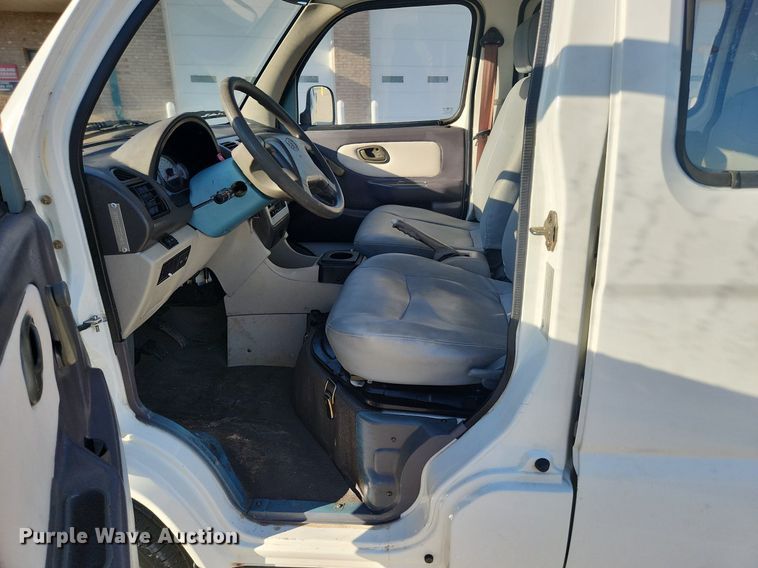 image for item LJ9041 2014 Vantage EV1000  mini truck