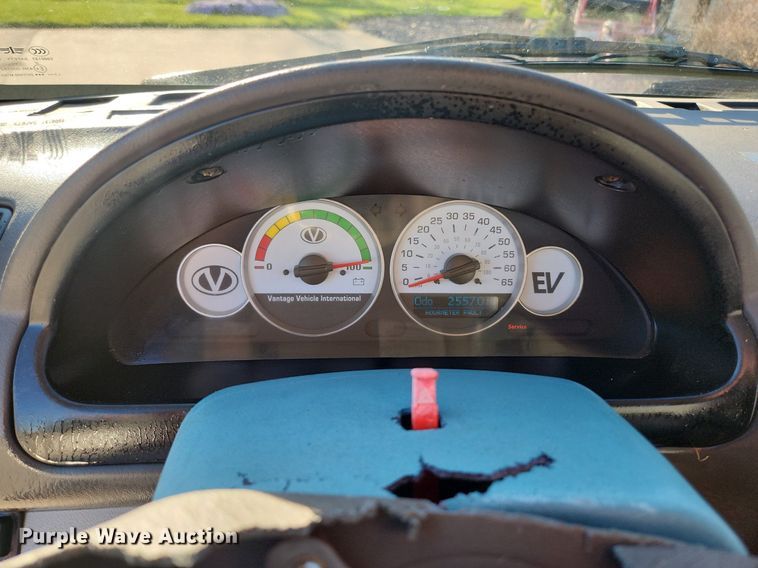 image for item LJ9041 2014 Vantage EV1000  mini truck