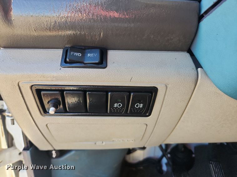 image for item LJ9041 2014 Vantage EV1000  mini truck