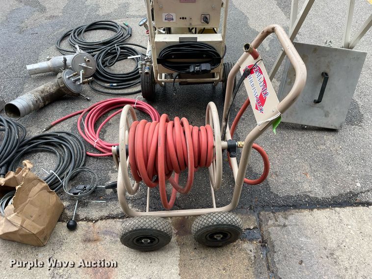 image for item LJ9758 Stinger  pressure steamer