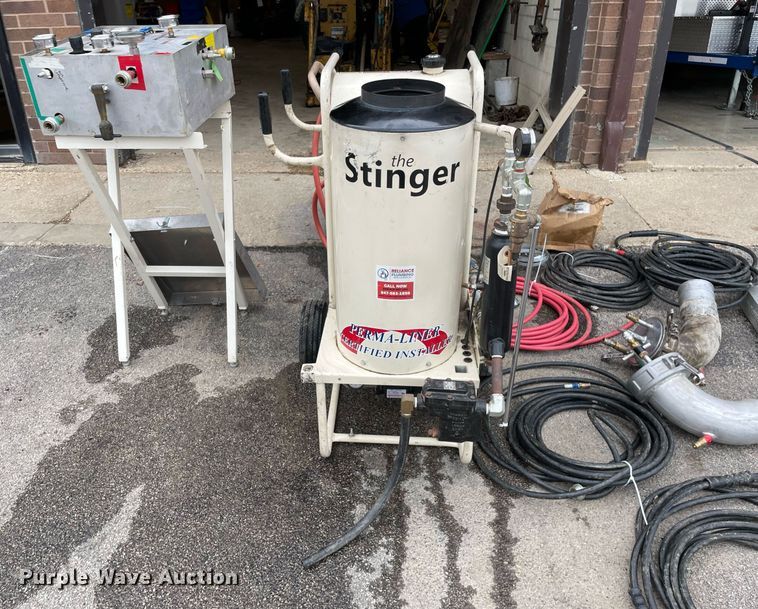image for item LJ9758 Stinger  pressure steamer