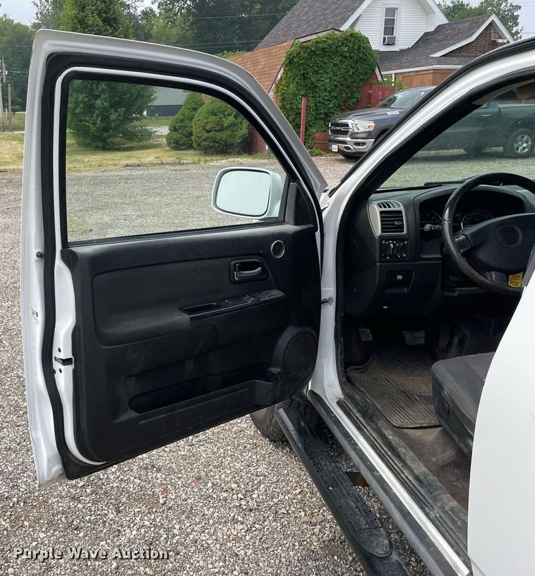 image for item LJ9763 2010 Chevrolet Colorado  Ext. Cab pickup truck