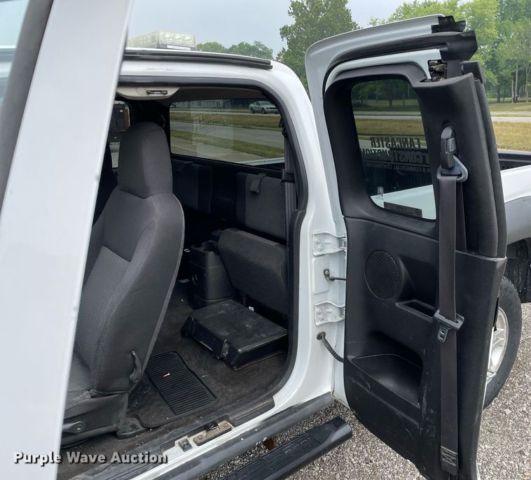 image for item LJ9763 2010 Chevrolet Colorado  Ext. Cab pickup truck