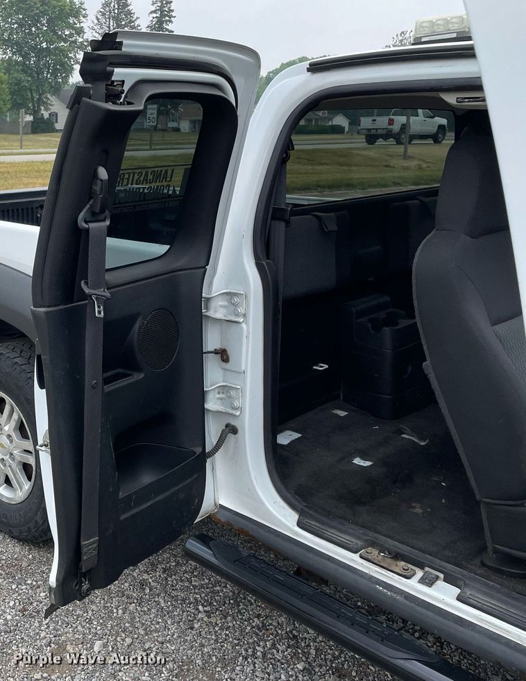 image for item LJ9763 2010 Chevrolet Colorado  Ext. Cab pickup truck