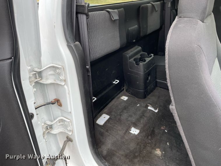 image for item LJ9763 2010 Chevrolet Colorado  Ext. Cab pickup truck