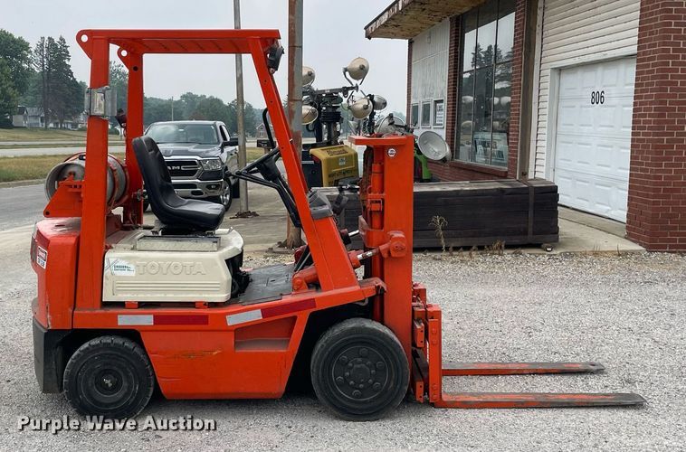 image for item LJ9764 Toyota 42-4FGC20  forklift