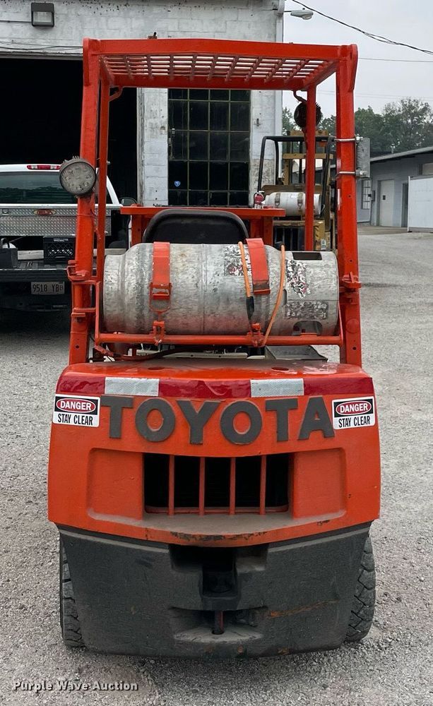 image for item LJ9764 Toyota 42-4FGC20  forklift