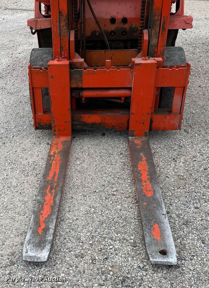 image for item LJ9764 Toyota 42-4FGC20  forklift