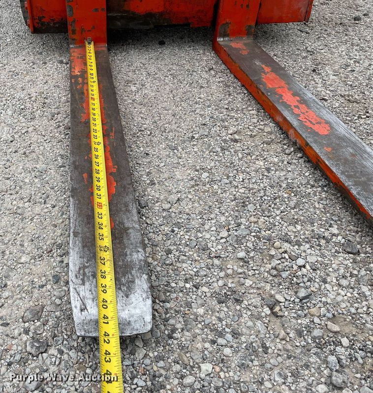 image for item LJ9764 Toyota 42-4FGC20  forklift