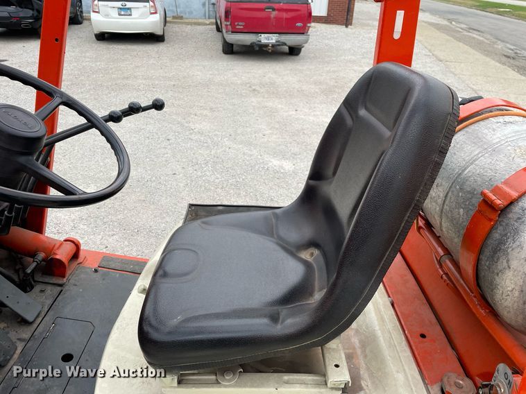 image for item LJ9764 Toyota 42-4FGC20  forklift