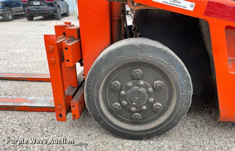 image for item LJ9764 Toyota 42-4FGC20  forklift