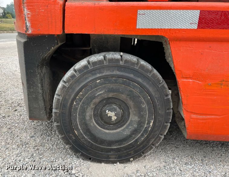 image for item LJ9764 Toyota 42-4FGC20  forklift