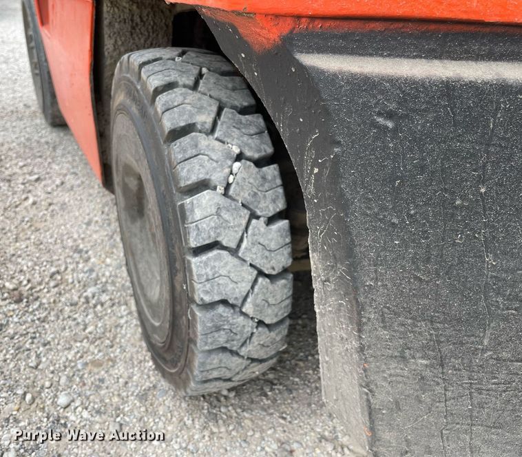 image for item LJ9764 Toyota 42-4FGC20  forklift