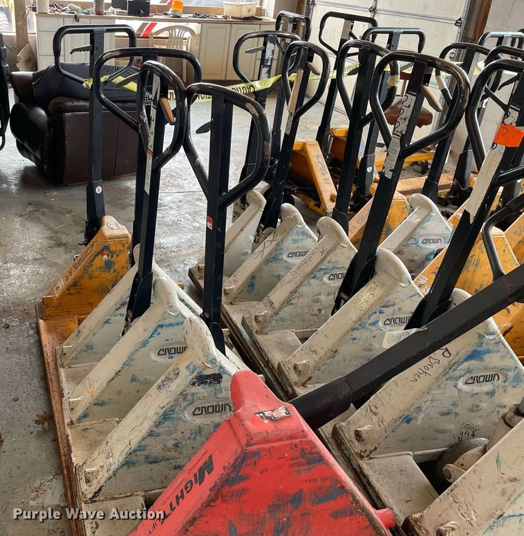 image for item LJ9769 (32) pallet jacks
