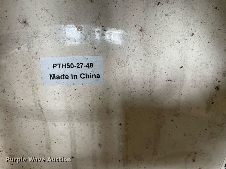 image for item LJ9769 (32) pallet jacks