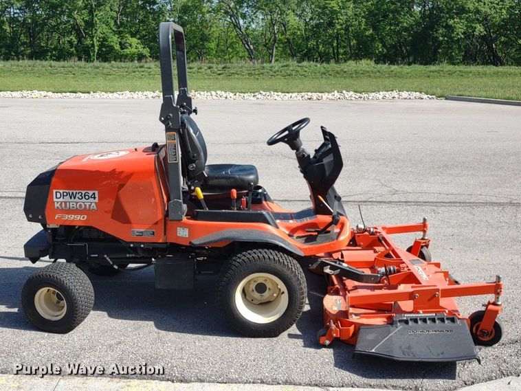 image for item LL9159 2020 Kubota F3990  lawn mower
