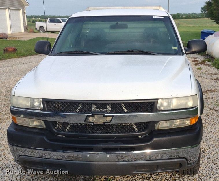 image for item LL9245 2001 Chevrolet Silverado 2500HD  pickup truck