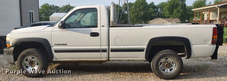 image for item LL9245 2001 Chevrolet Silverado 2500HD  pickup truck