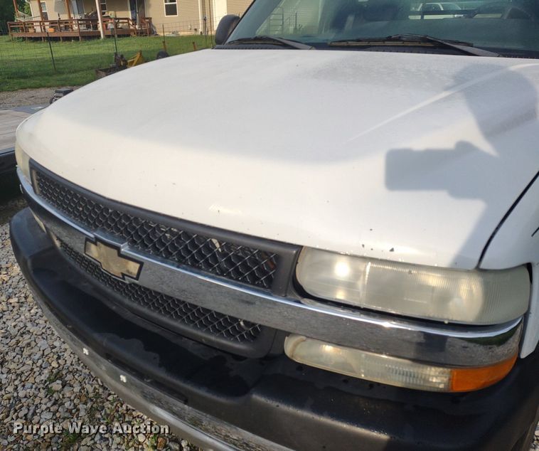 image for item LL9245 2001 Chevrolet Silverado 2500HD  pickup truck