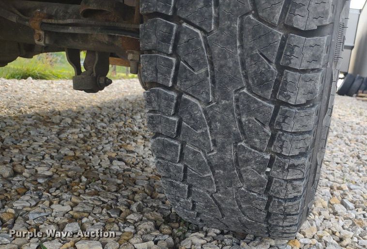 image for item LL9245 2001 Chevrolet Silverado 2500HD  pickup truck