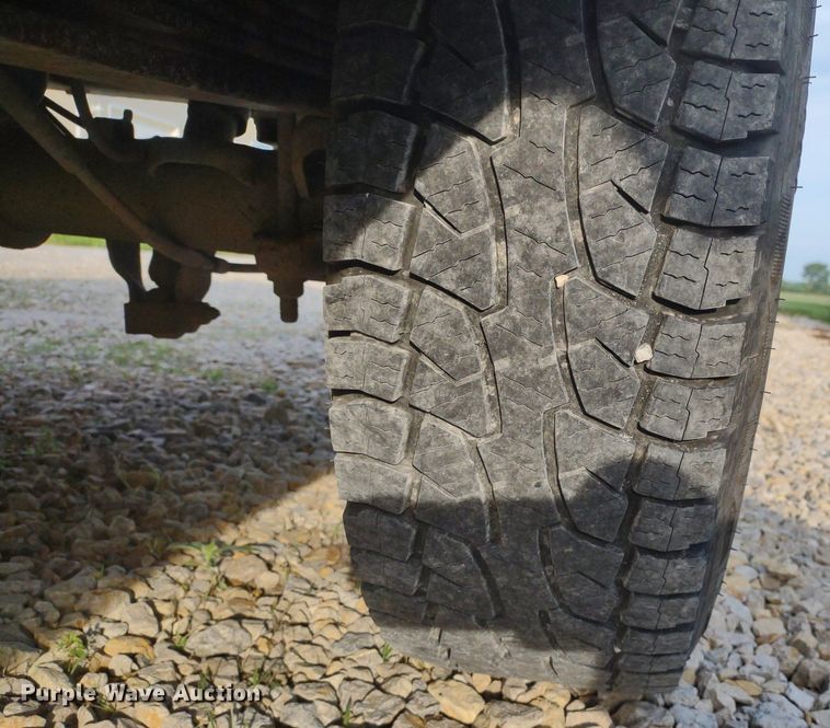 image for item LL9245 2001 Chevrolet Silverado 2500HD  pickup truck