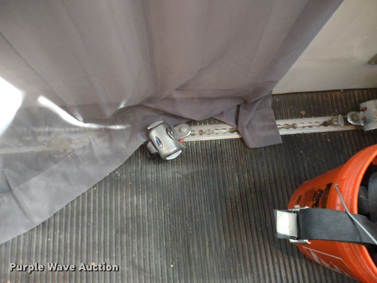 image for item LL9246 2010 Ford E350 Super Duty  shuttle bus