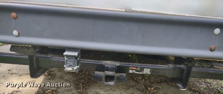 image for item LL9246 2010 Ford E350 Super Duty  shuttle bus