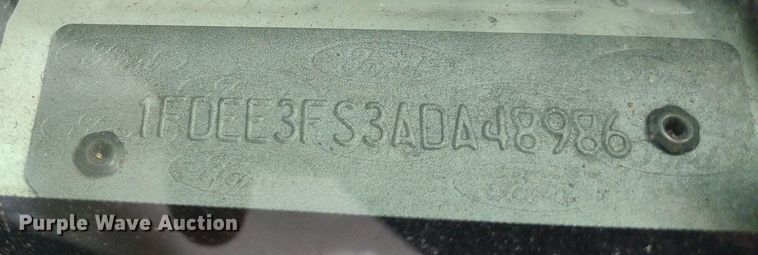 image for item LL9246 2010 Ford E350 Super Duty  shuttle bus