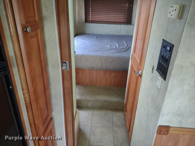 image for item LL9248 2007 Gulf Stream Conquest Ultra  RV