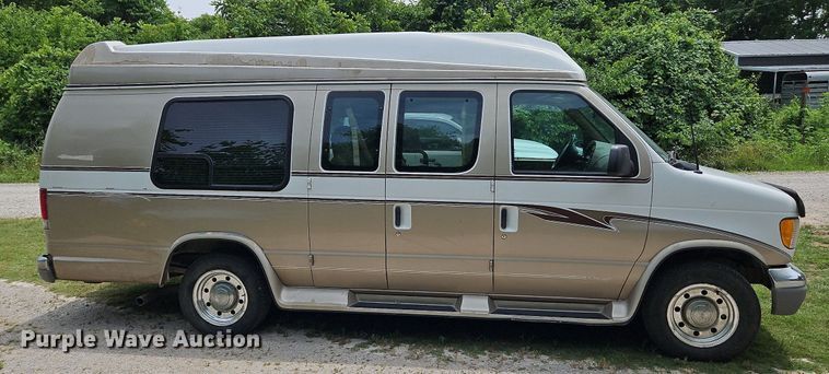 image for item LL9264 2000 Ford E250  van