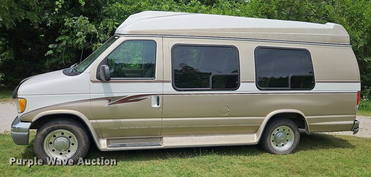 image for item LL9264 2000 Ford E250  van