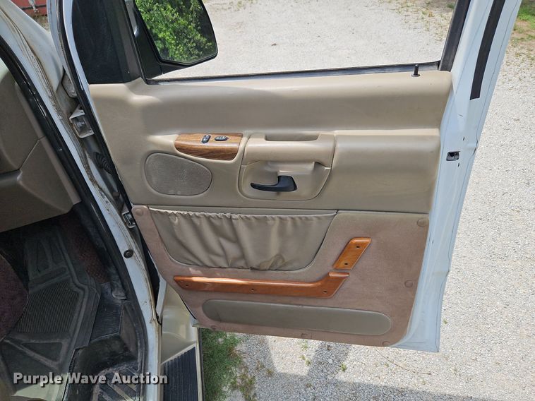 image for item LL9264 2000 Ford E250  van