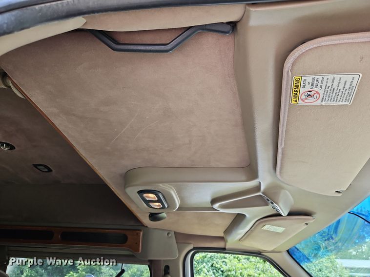 image for item LL9264 2000 Ford E250  van