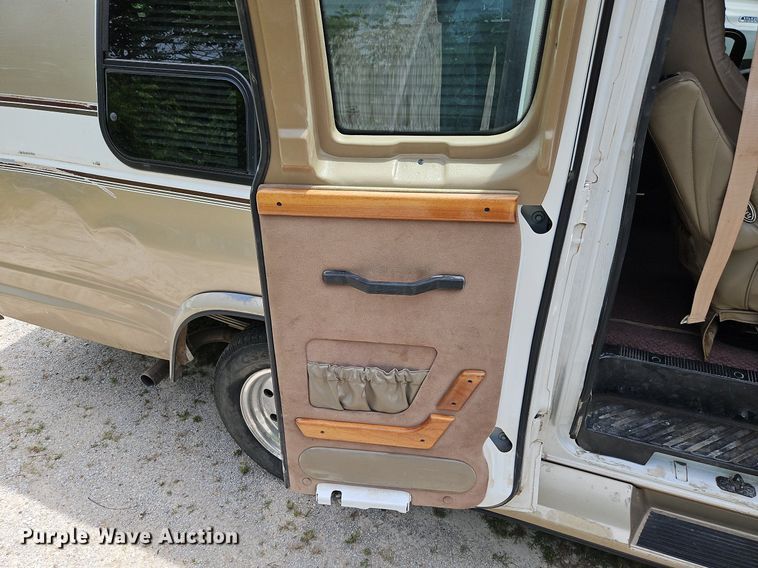 image for item LL9264 2000 Ford E250  van