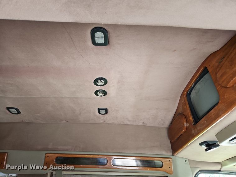 image for item LL9264 2000 Ford E250  van