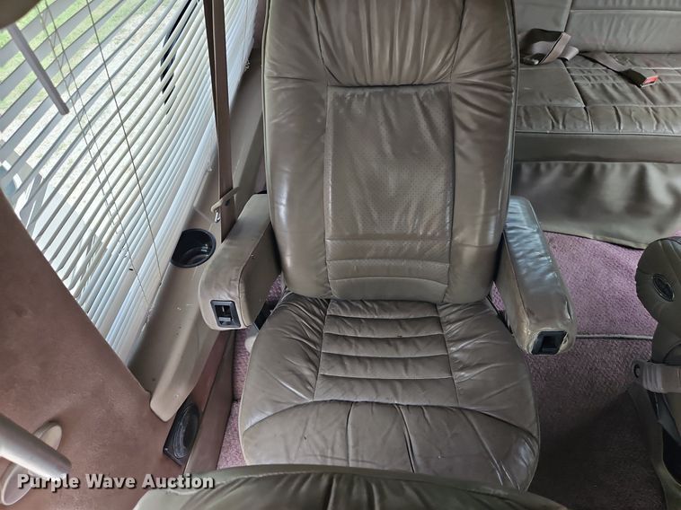 image for item LL9264 2000 Ford E250  van