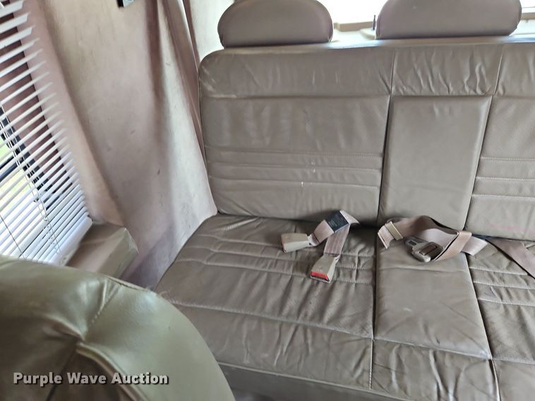 image for item LL9264 2000 Ford E250  van